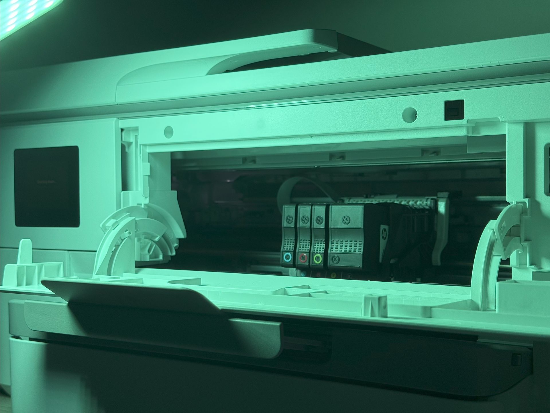 Printer equipment photographed by Chillmine